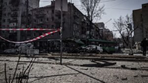 Guerre en Ukraine : bâtiments détruits dans une ville ukrainienne