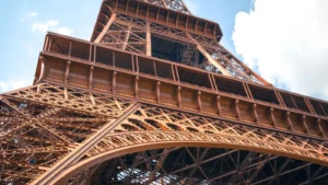 Drapeau français illustrant le projet de référendum sur le voile porté par Marine Le Pen