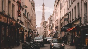 Architecture parisienne et institutions de l'État pour le débat budgétaire 2027 en France
