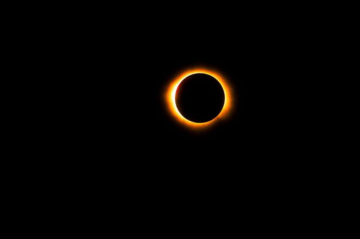 Art espace sombre soleil - Pexels photo 28244872