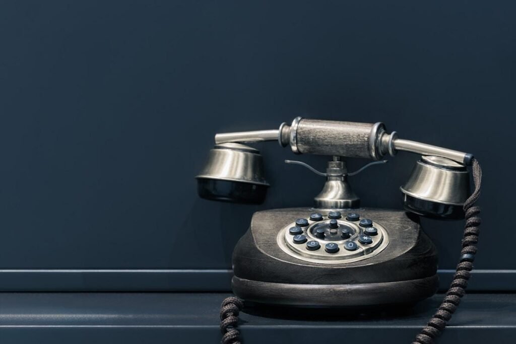 Interdiction du démarchage téléphonique et smartphone - Image libre de droit